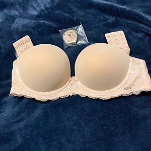 Removable strap strapless bra 36B